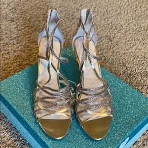NWOT - Betsey Johnson Gold Heels